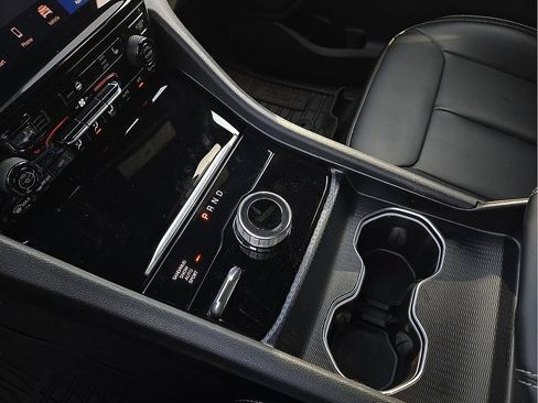 Used 2025 Jeep Grand Cherokee L Limited w/ Black Appearance Package image 20