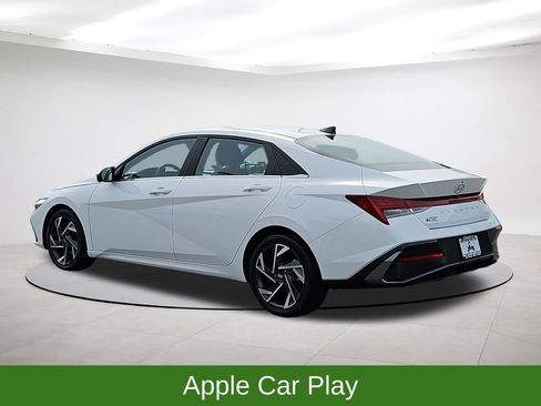 Used 2024 Hyundai Elantra Limited FWD image 5