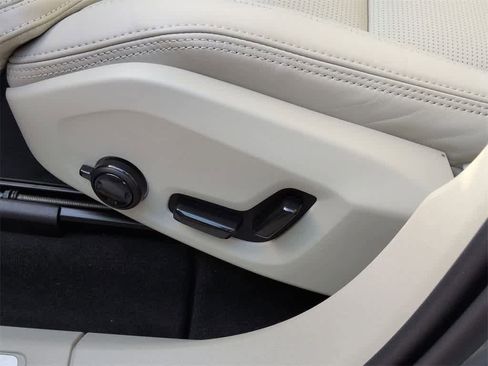 New 2026 Volvo XC60 B5 Ultra w/ Protection Package Premier image 17