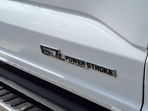 Used 2023 Ford F250 Lariat w/ Chrome Package image 11