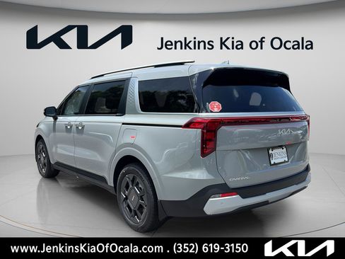New 2026 Kia Carnival EX FWD image 5