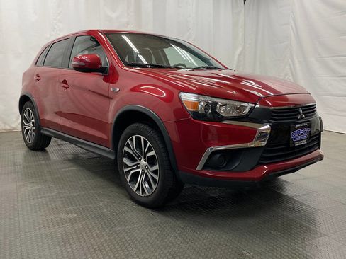 Used 2017 Mitsubishi Outlander Sport ES image 1