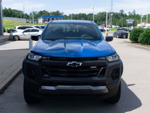 Used 2024 Chevrolet Colorado Trail Boss w/ Advanced Trailering Package AWD/4WD image 8