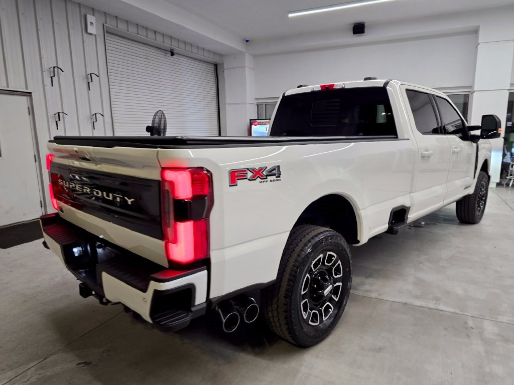 Used 2025 Ford F350 Platinum w/ FX4 Off-Road Package AWD/4WD image 7