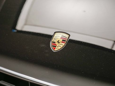 Certified 2026 Porsche Macan AWD/4WD image 12