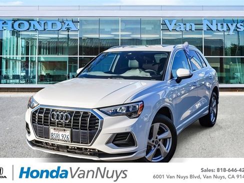 Used 2020 Audi Q3 2.0T Premium w/ Convenience Package image 1