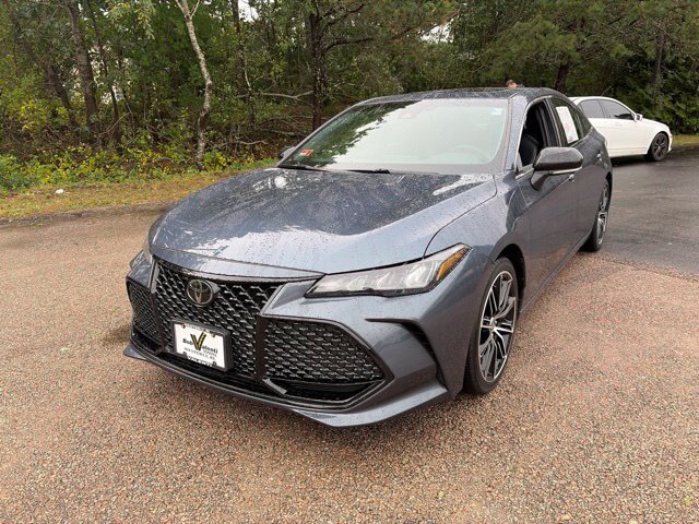 Used 2020 Toyota Avalon XSE w/ Carpet Mat Package FWD image 2