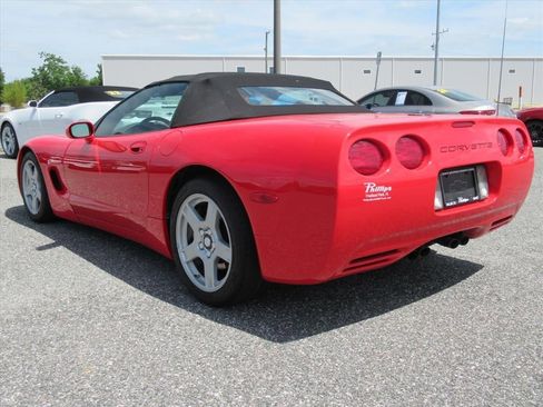 Used 1998 Chevrolet Corvette Convertible w/ Performance Handling Pkg RWD image 5