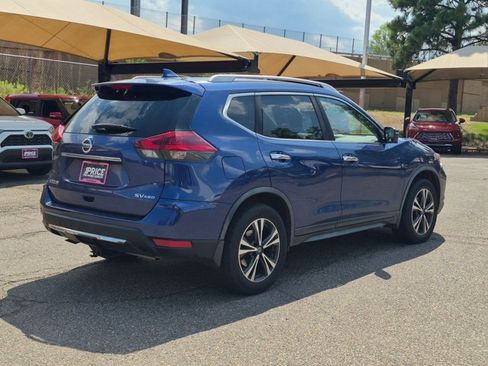 Used 2019 Nissan Rogue SV w/ Premium Package AWD/4WD image 5
