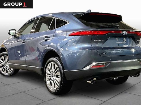 Certified 2024 Toyota Venza Limited image 11