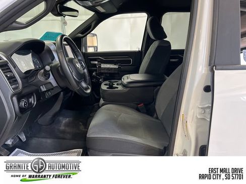 Used 2024 RAM 2500 Big Horn AWD/4WD image 18