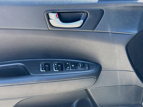 Used 2018 Kia Optima LX w/ 17" Alloy Wheels Package image 14