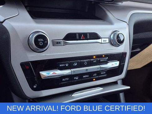 Certified 2023 Ford Explorer XLT w/ Equipment Group 202A AWD/4WD image 13