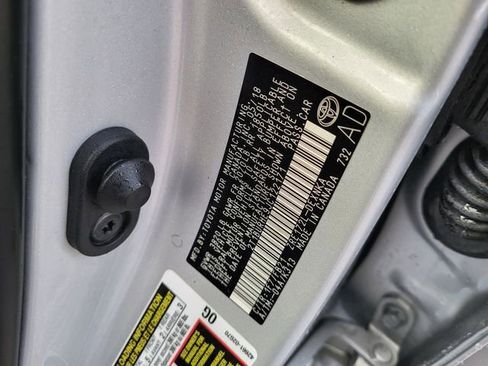 Used 2018 Toyota Corolla LE image 27