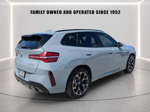 Used 2025 BMW X3 xDrive30i AWD/4WD image 6
