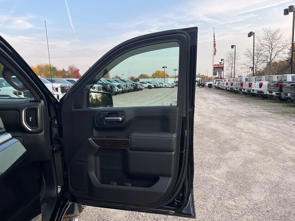Used 2020 GMC Sierra 1500 SLE w/ SLE Value Package AWD/4WD image 33