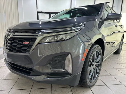Used 2022 Chevrolet Equinox RS w/ RS Leather Package image 11