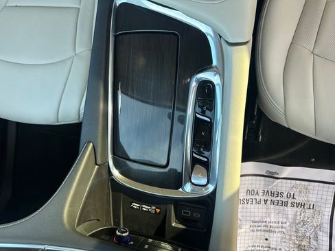 Used 2023 Buick Enclave Essence image 22