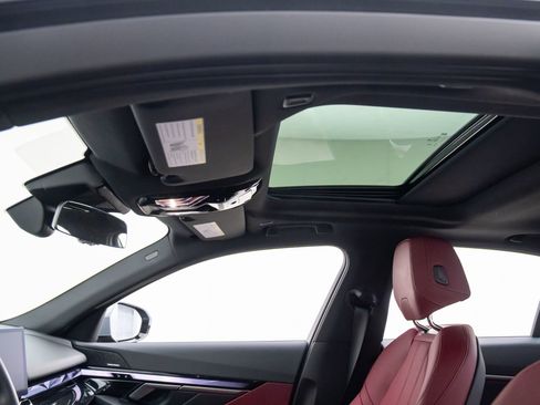 Certified 2024 BMW 540i xDrive 540i xDrive w/ Premium Package image 18