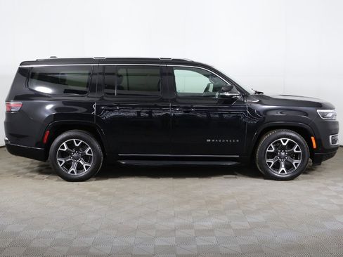 Used 2024 Jeep Wagoneer Series III image 23