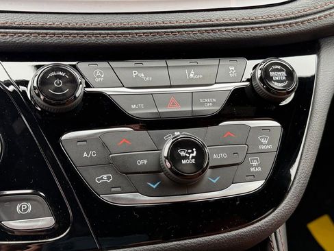 New 2026 Chrysler Pacifica Pinnacle FWD image 20