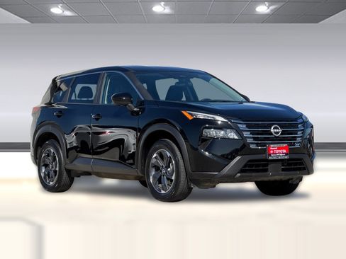 Used 2025 Nissan Rogue SV FWD image 7