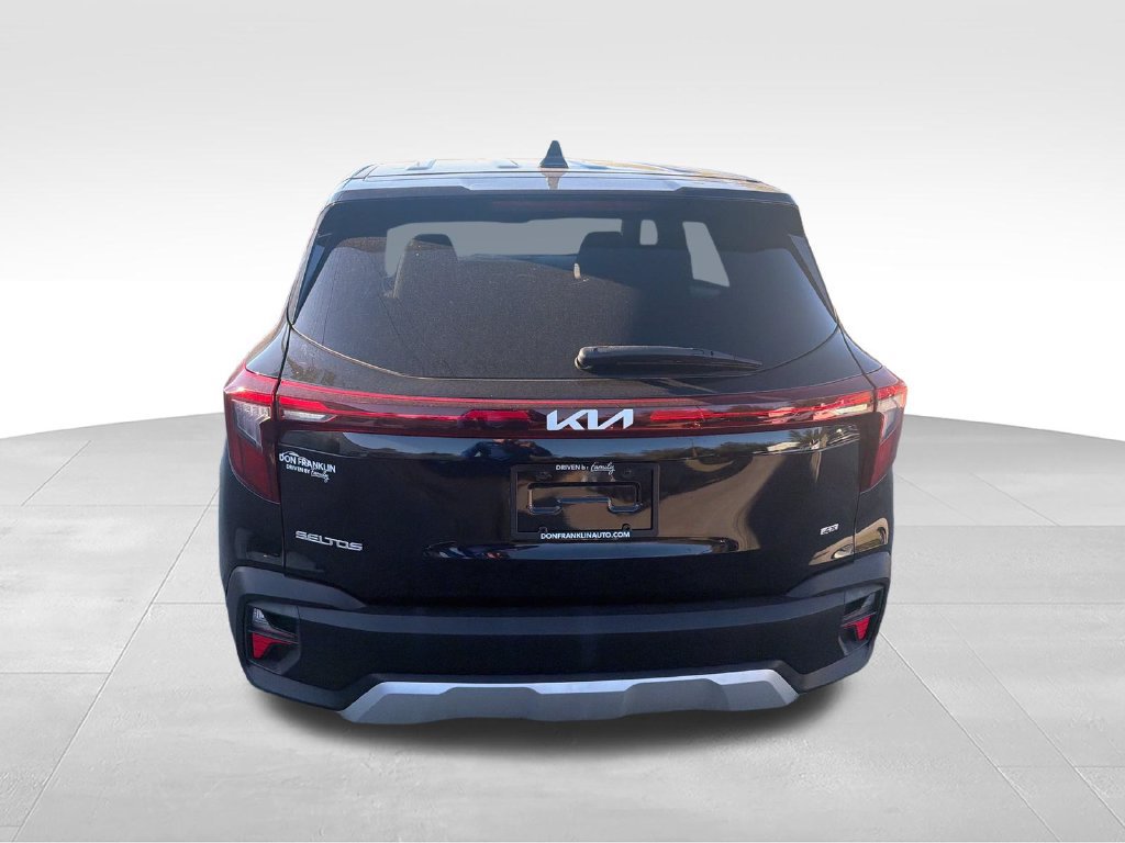 Used 2024 Kia Seltos LX AWD/4WD image 4
