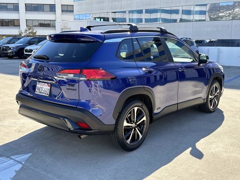 Used 2024 Toyota Corolla Cross Hybrid XSE 4WD (Natl) AWD image 4