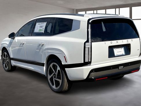 New 2026 Hyundai Ioniq 9 Calligraphy image 3