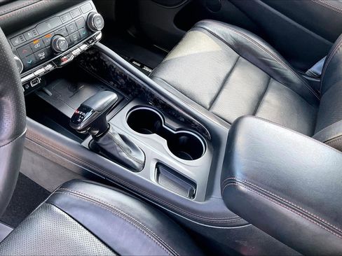 Used 2022 Dodge Durango R/T AWD/4WD image 16