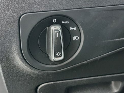 Used 2019 Volkswagen Tiguan SE w/ Panoramic Sunroof Package AWD/4WD image 17