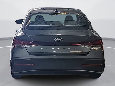 New 2026 Hyundai Elantra SE w/ Cargo Package image 6