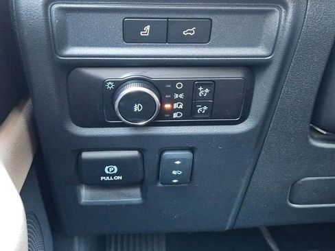 Used 2024 Ford Expedition Limited image 20