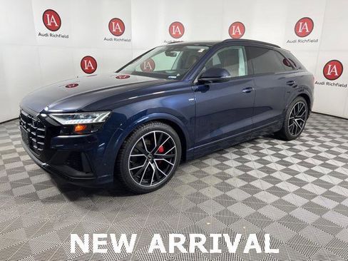 Used 2023 Audi Q8 Prestige w/ Prestige Package image 3