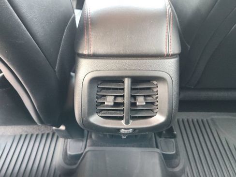 Used 2015 Jeep Cherokee Trailhawk w/ Cold Weather Group AWD/4WD image 32