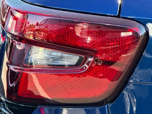 Used 2024 Chevrolet Trax LT image 44