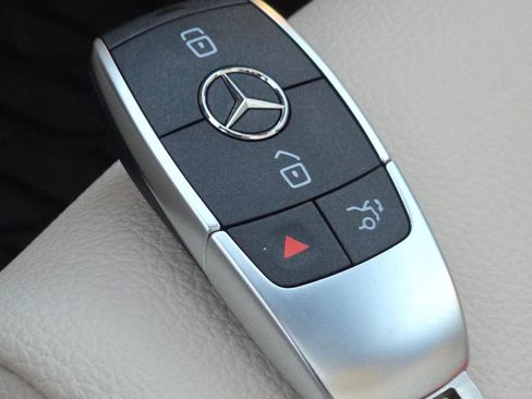 Certified 2026 Mercedes-Benz GLA 250 4MATIC image 38