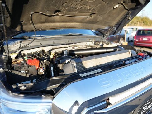 Used 2015 Ford F350 Lariat image 54