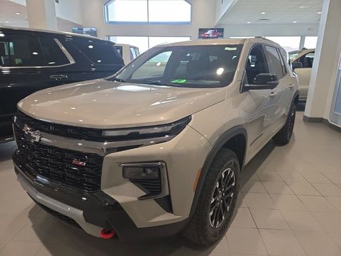 New 2026 Chevrolet Traverse Z71 w/ Driver Confidence Package image 3