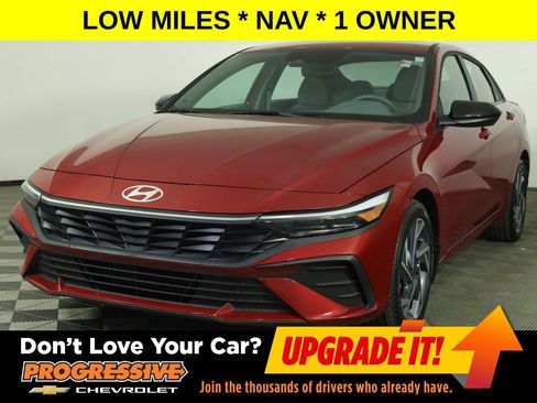 Used 2025 Hyundai Elantra SEL FWD image 1