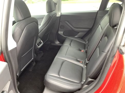 Used 2021 Tesla Model Y Long Range AWD/4WD image 27