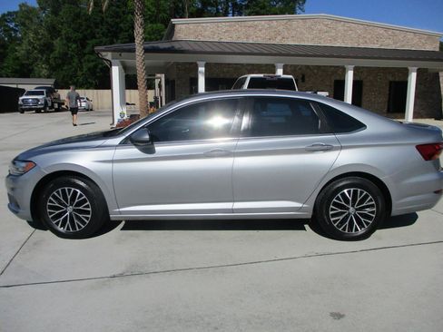 Used 2019 Volkswagen Jetta SE image 17
