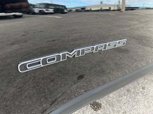 Certified 2022 Jeep Compass Latitude image 19