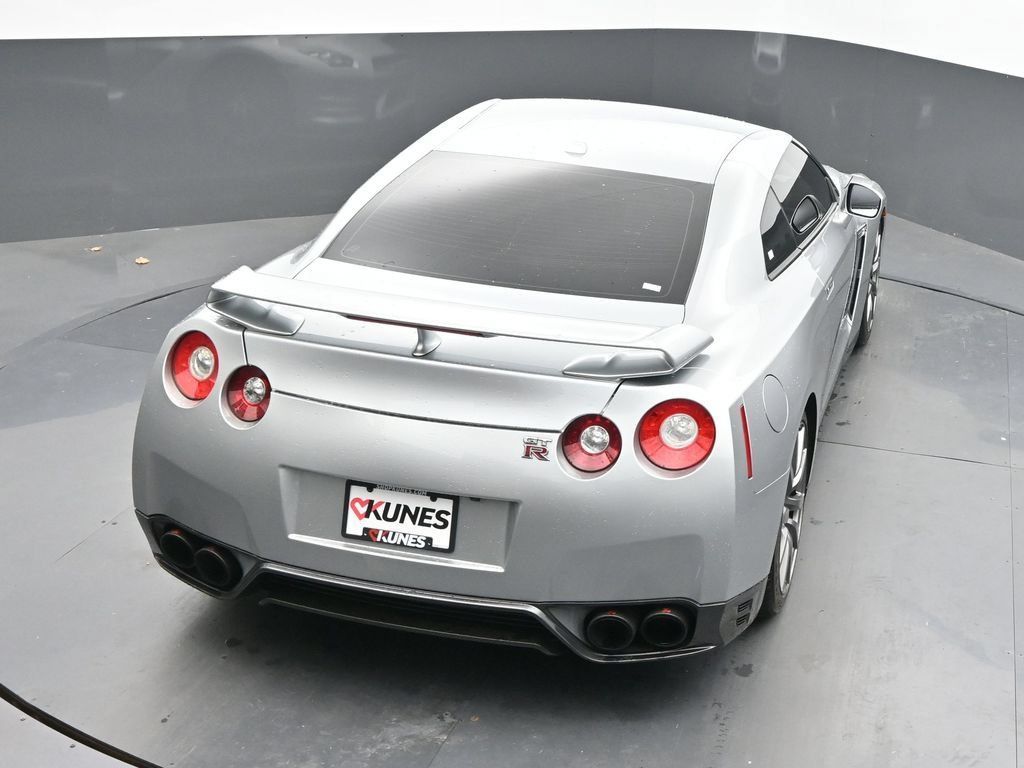 Used 2012 Nissan GT-R Premium AWD/4WD image 35