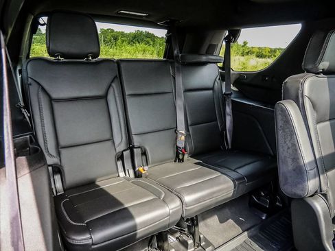 Used 2023 GMC Yukon Denali AWD/4WD image 30