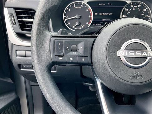Used 2023 Nissan Rogue SV AWD/4WD image 18