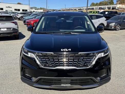 Certified 2024 Kia Carnival SX image 2