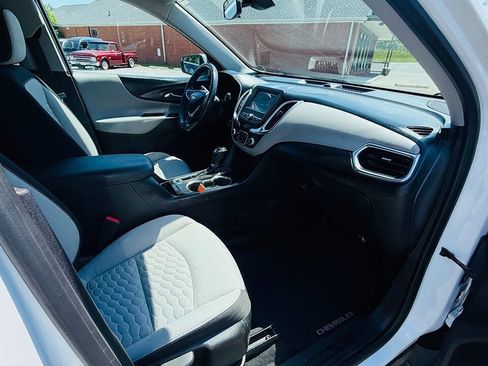 Used 2018 Chevrolet Equinox LT AWD/4WD image 8