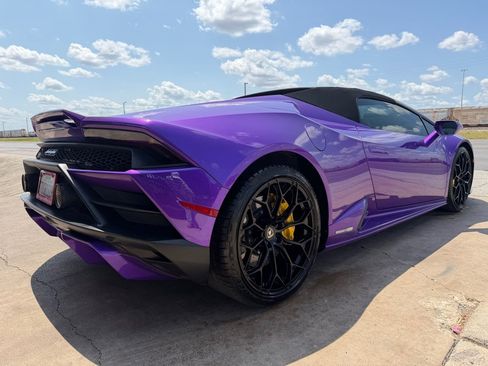 Used 2021 Lamborghini Huracan EVO RWD image 6