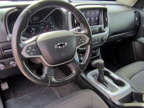 Used 2020 Chevrolet Colorado LT w/ LT Convenience Package image 10
